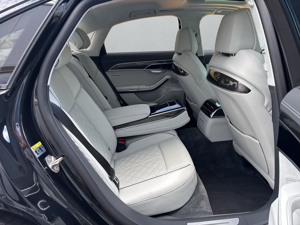 Audi S8