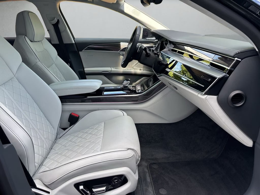 Audi S8