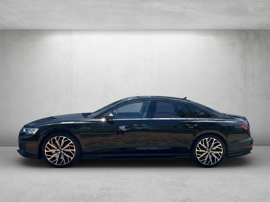 Audi S8