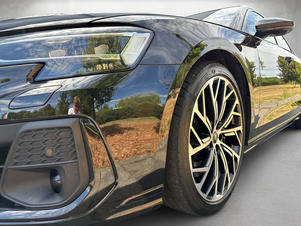 Audi S8