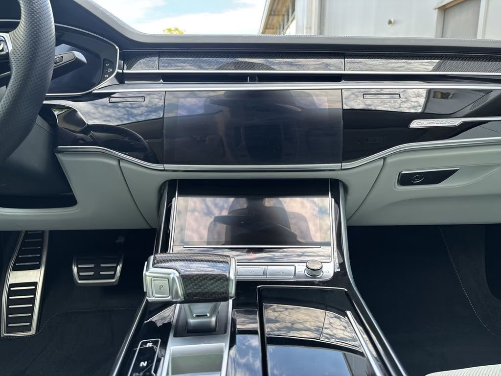 Audi S8