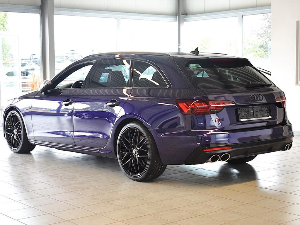 Audi S4