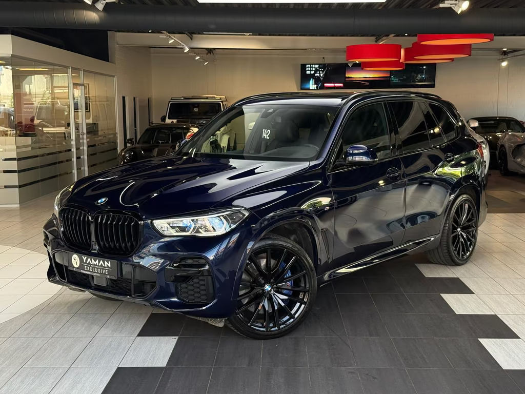 BMW X5 i Pano*HuD*StHzg*H&K*AHK