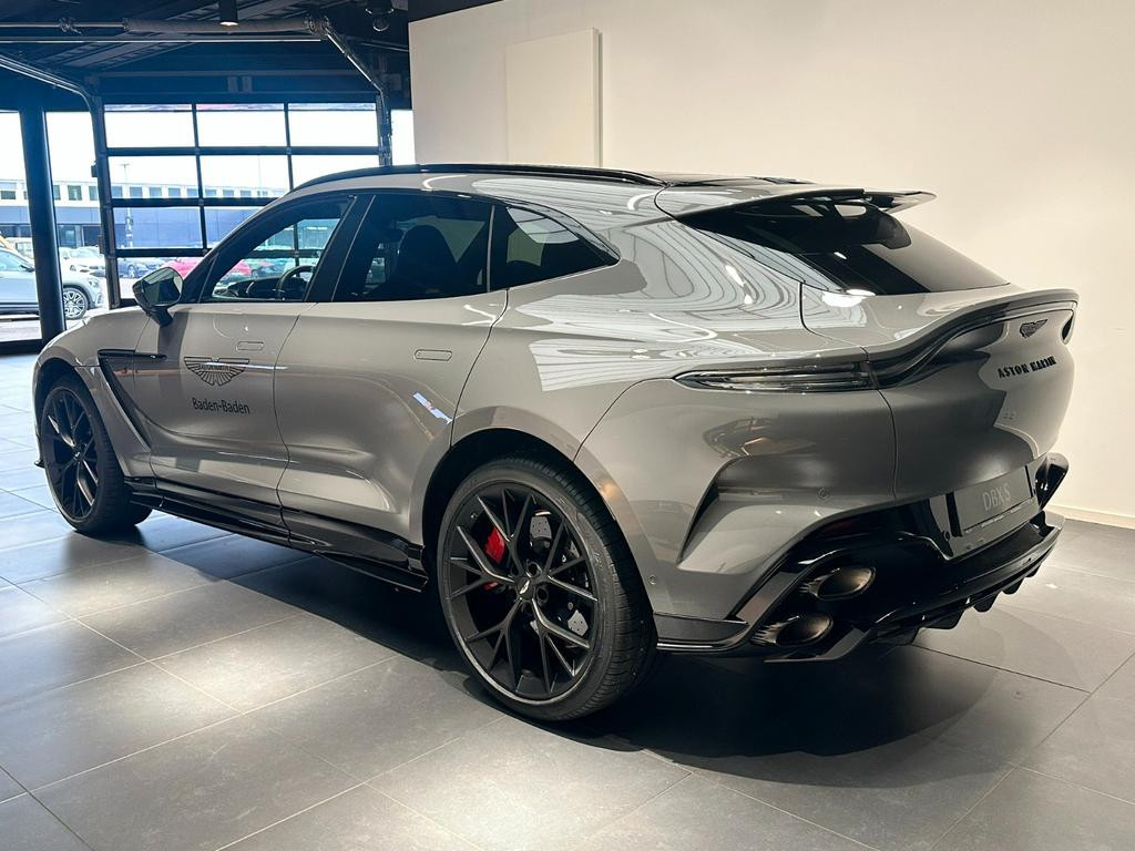 Aston Martin DBX