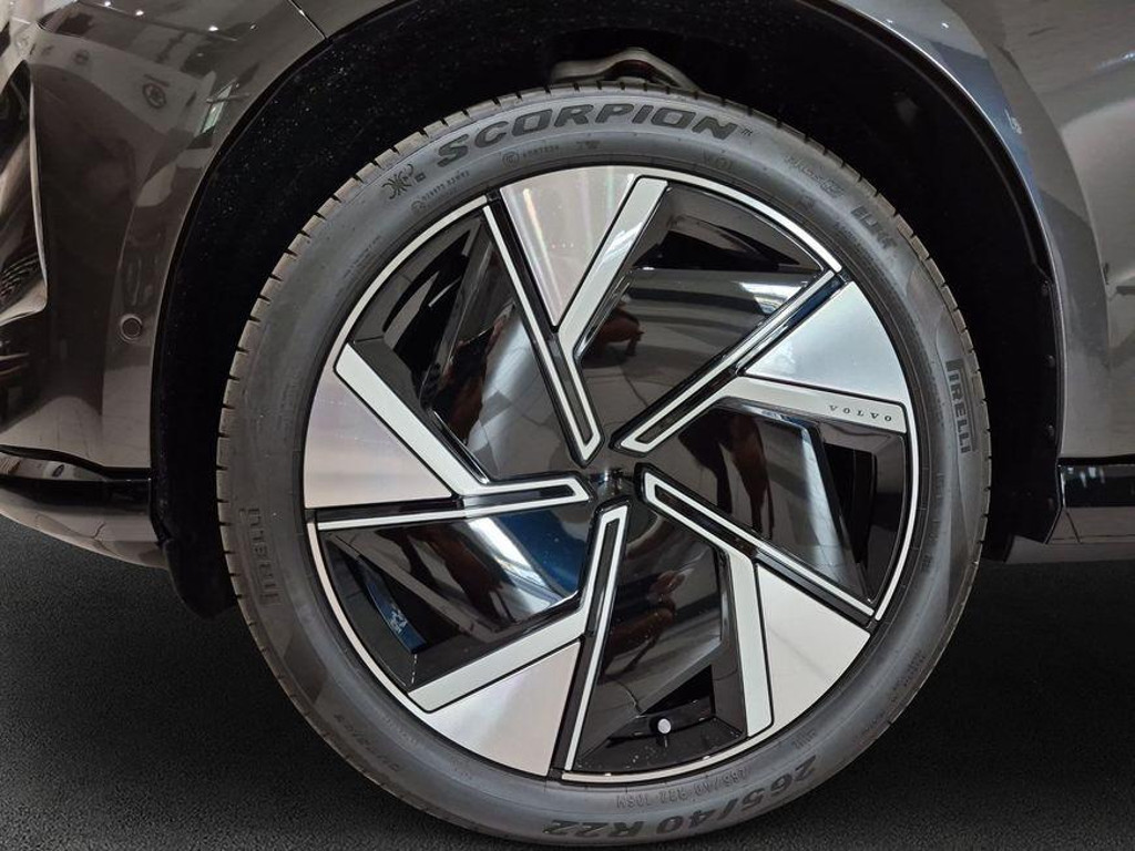 Volvo EX90