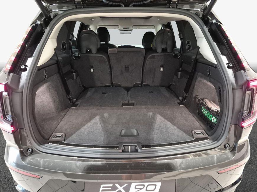Volvo EX90