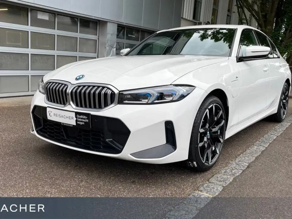 BMW 3 Serie 330 M-Sport xDrive Sedan 330e