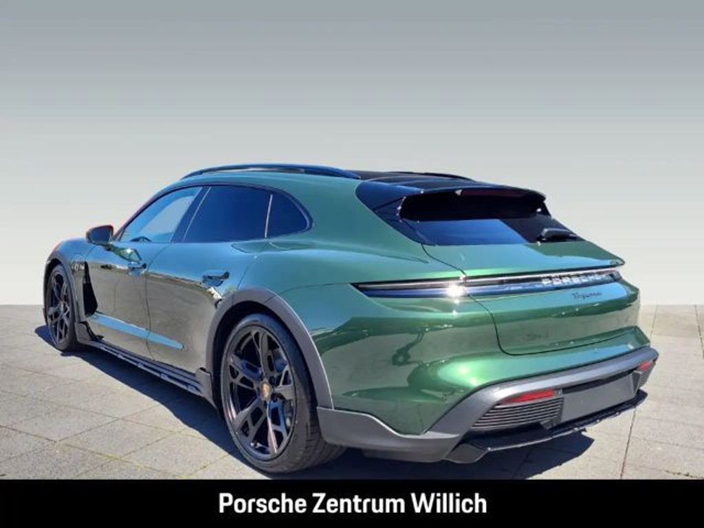 Porsche Taycan Cross Turismo 4