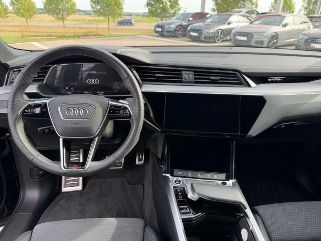 Audi Q8 e-tron