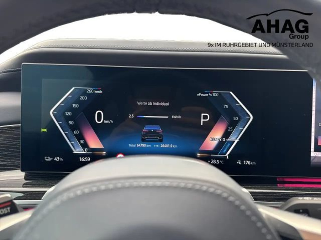 BMW i7