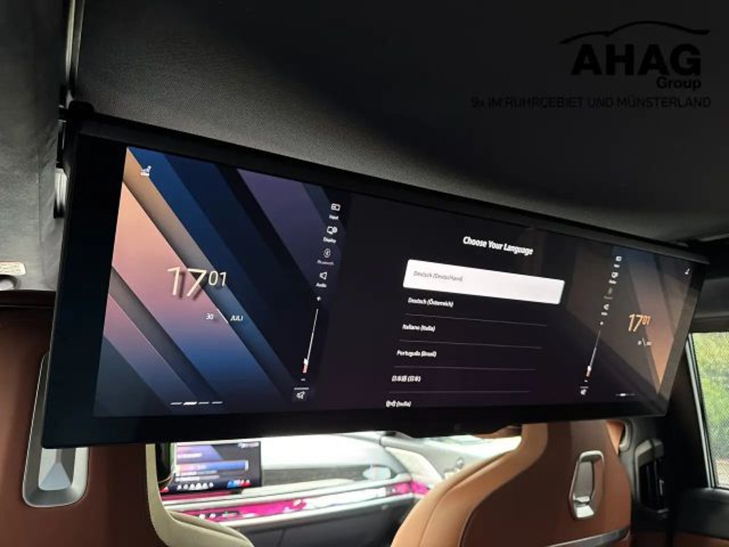 BMW i7
