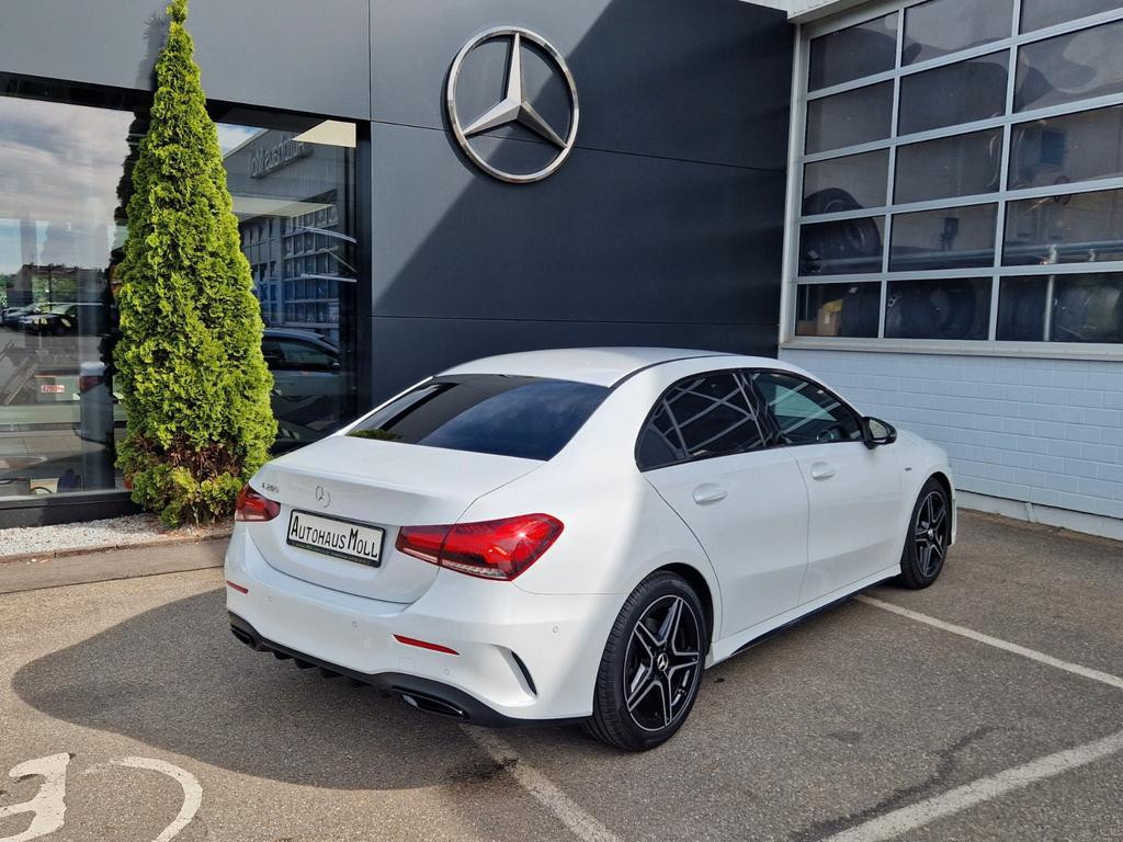 Mercedes-Benz A-Klasse A 200 AMG Line