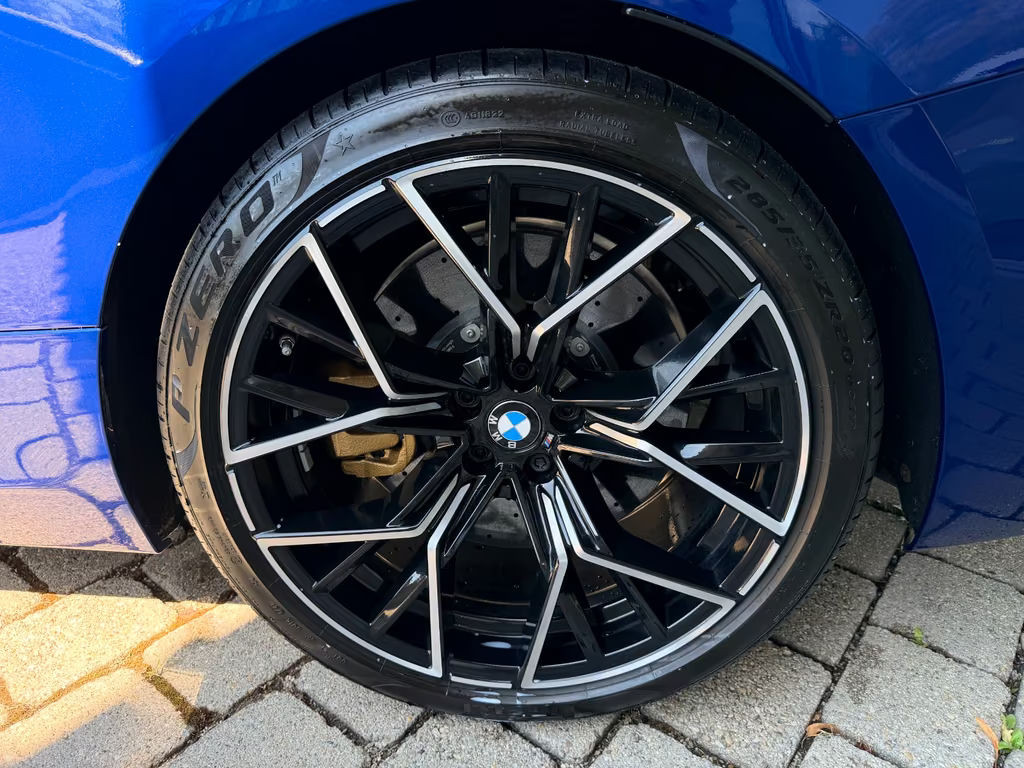 BMW M8