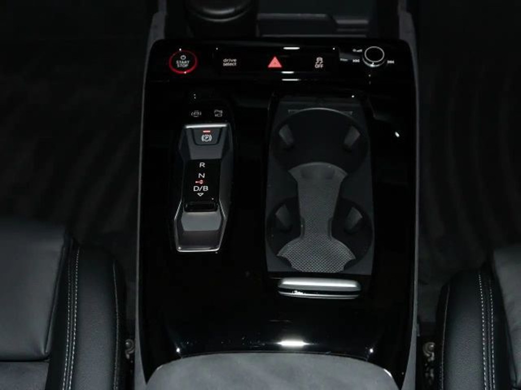 Audi S6 e-tron