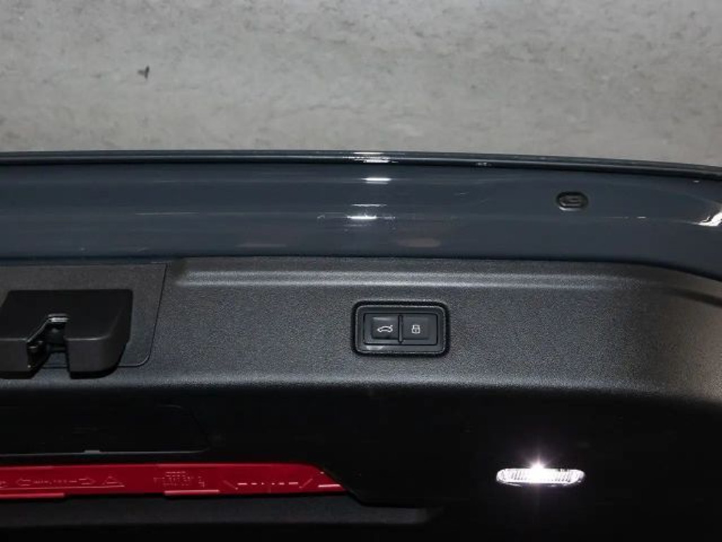 Audi S6 e-tron