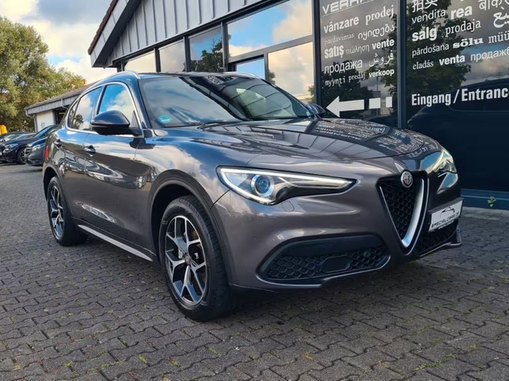 Alfa Romeo Stelvio Q4