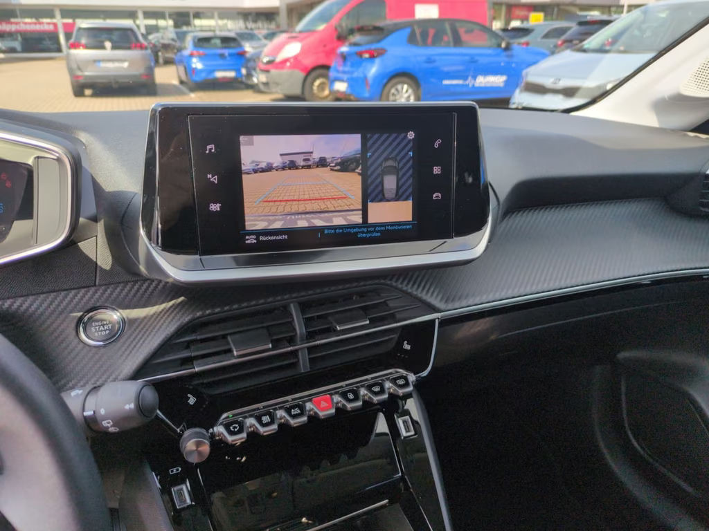 Peugeot e-208