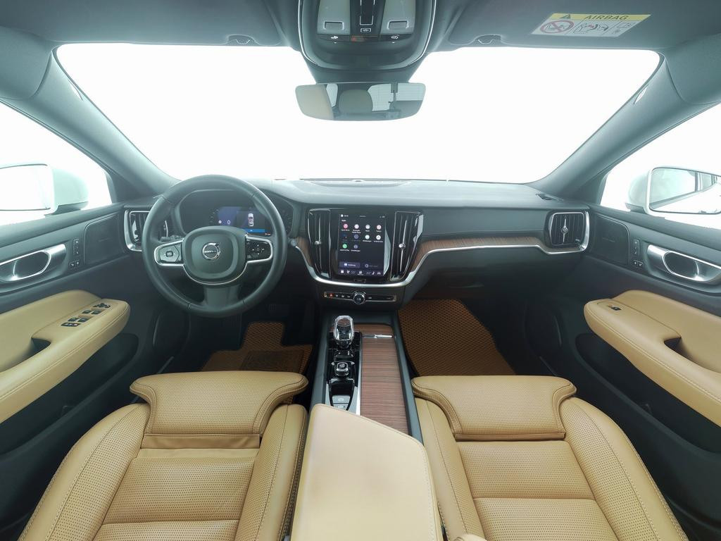 Volvo V60 Cross Country AWD Ultimate
