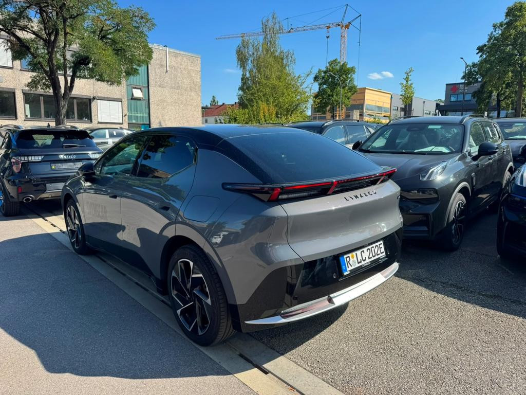 Lynk&Co 02