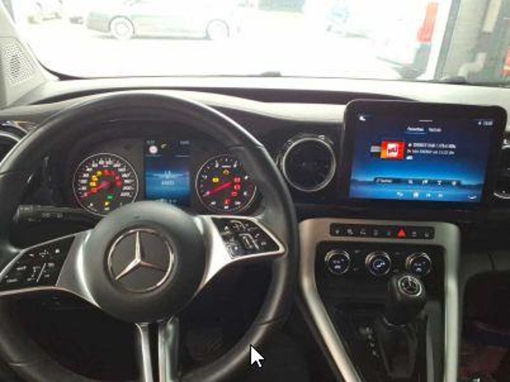 Mercedes-Benz T 180