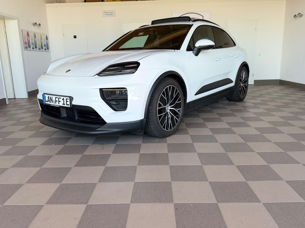 Porsche Macan Electric 4#ESound#21Zoll#Pano#MwSt