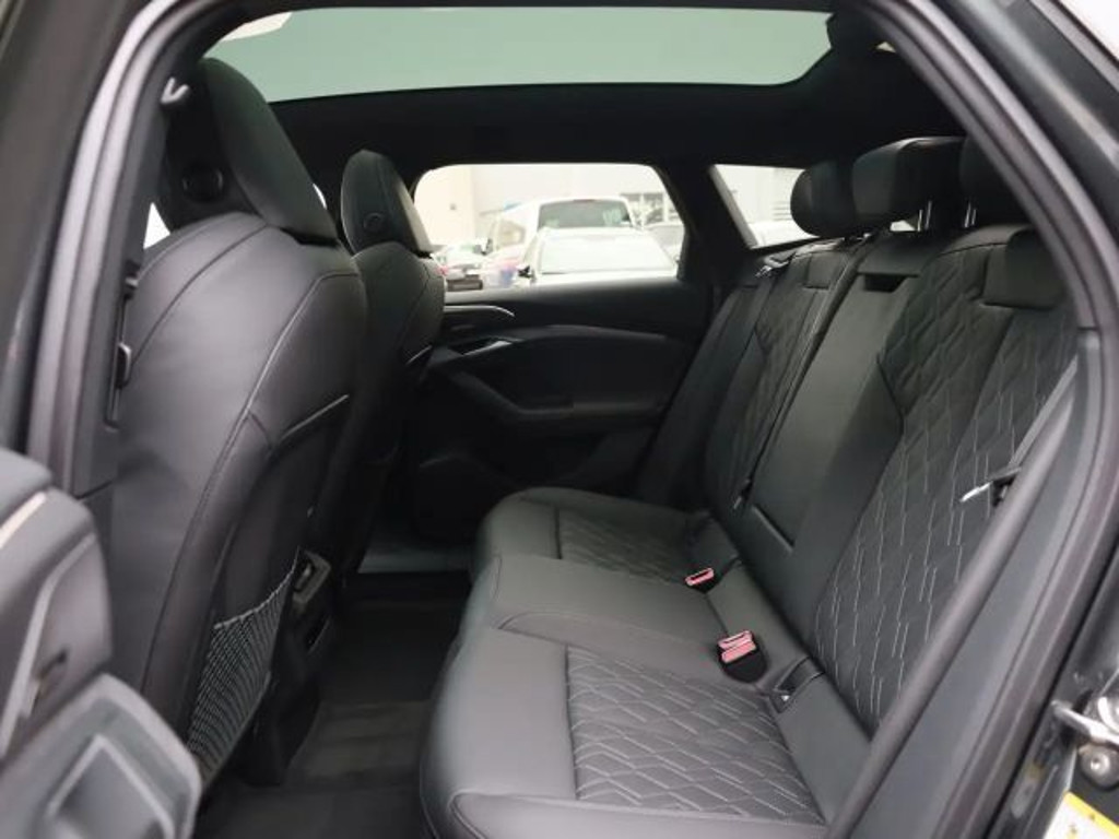 Audi S6 e-tron
