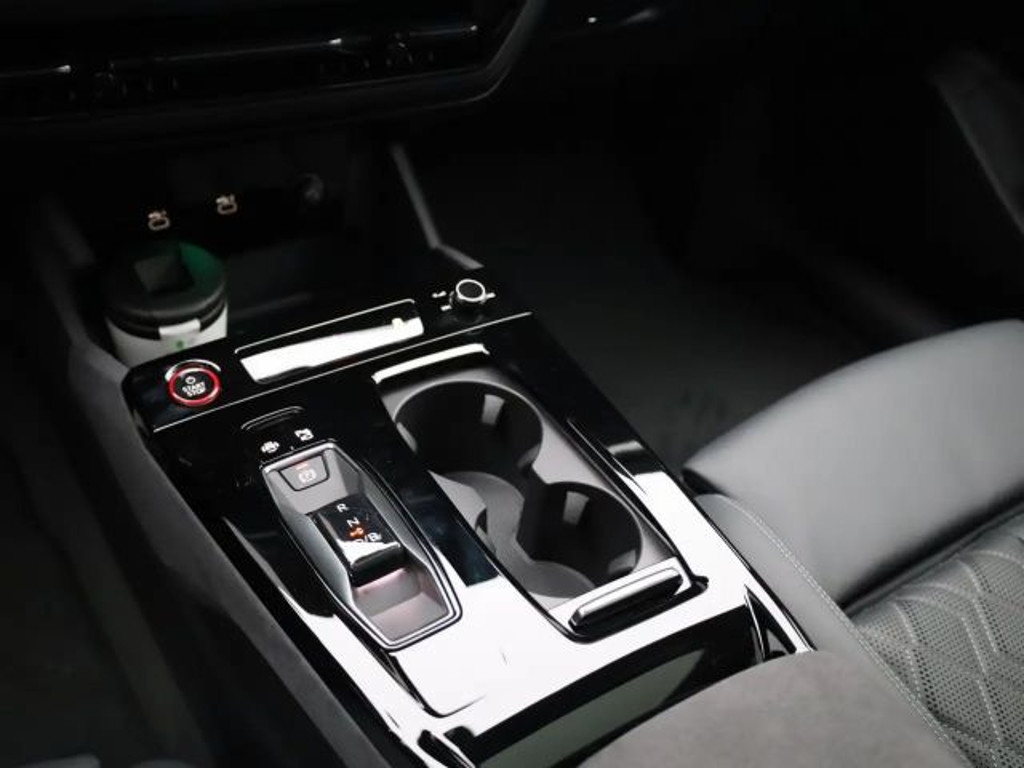 Audi S6 e-tron