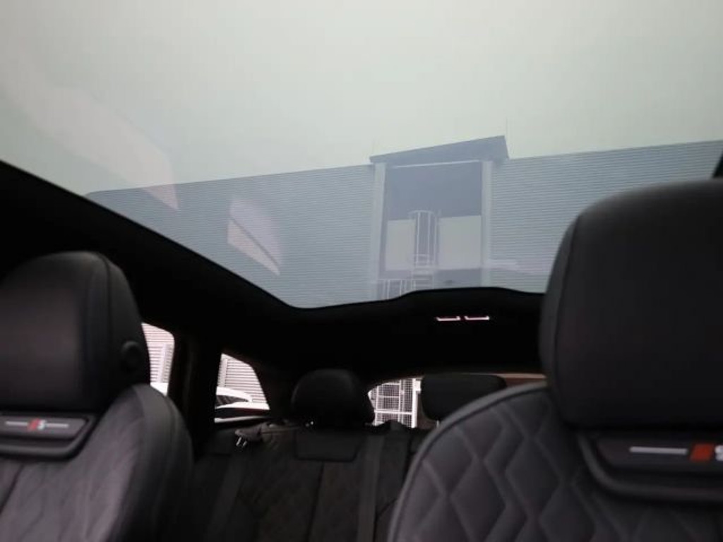 Audi S6 e-tron