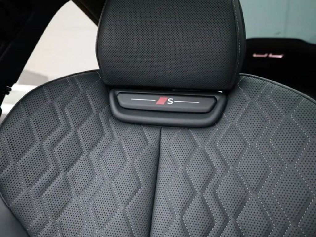 Audi S6 e-tron