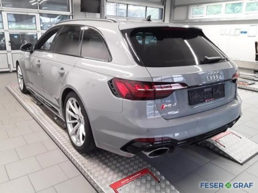 Audi RS4