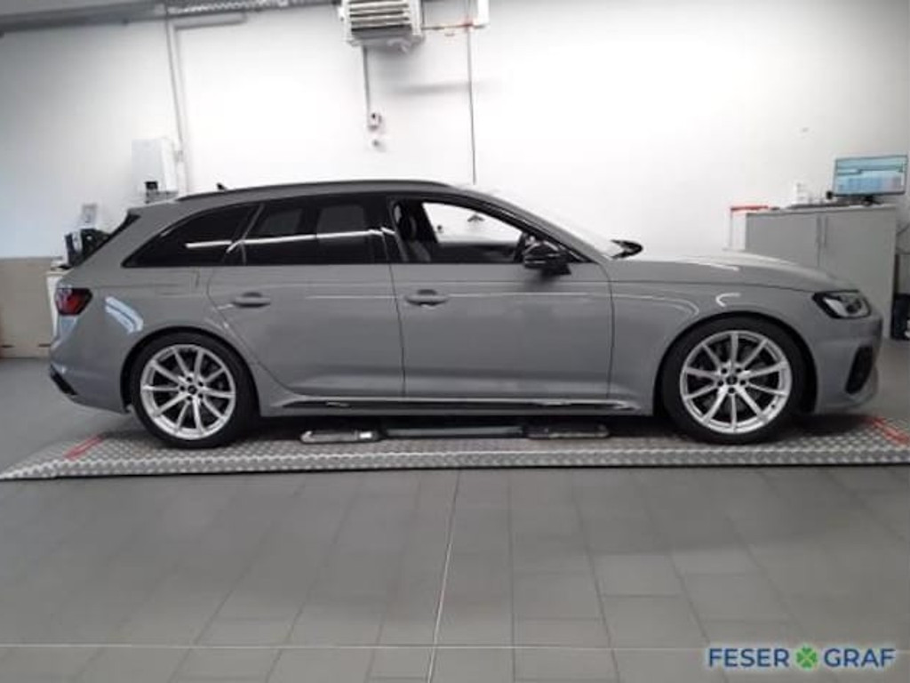 Audi RS4