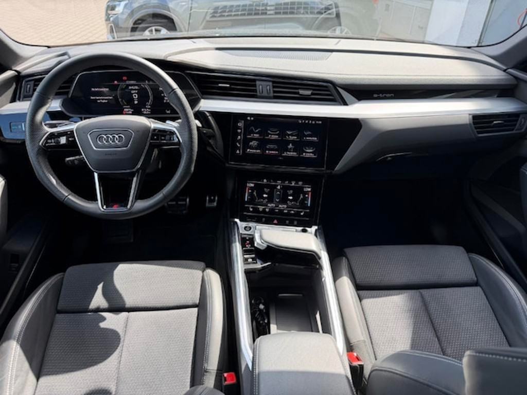 Audi Q8 e-tron