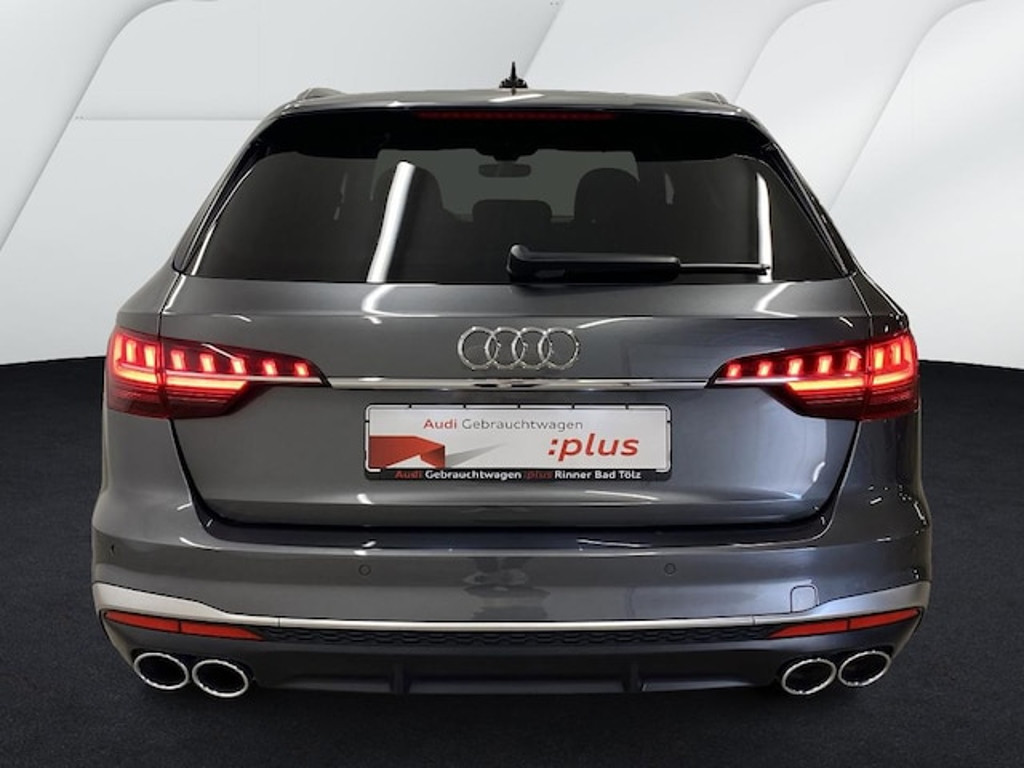 Audi S4