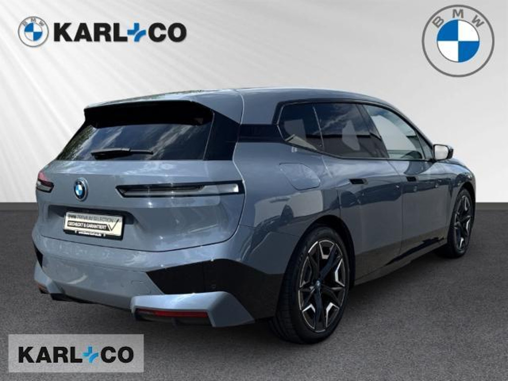 BMW iX xDrive40