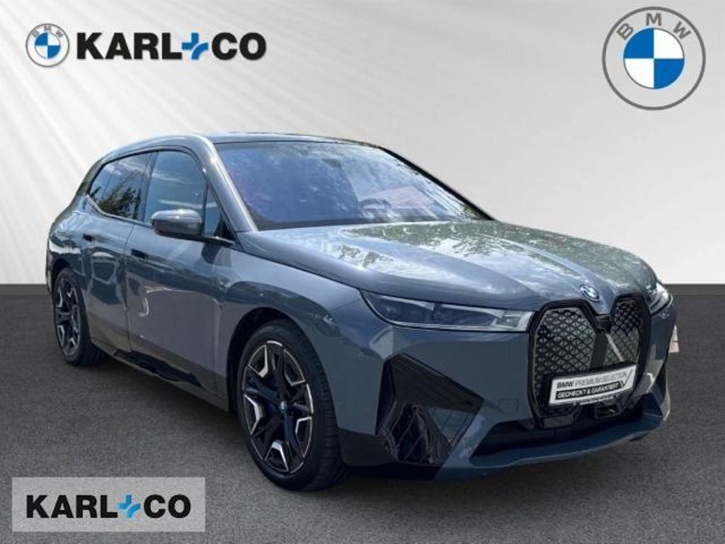 BMW iX