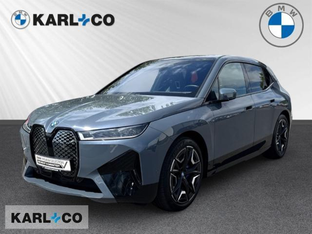 BMW iX