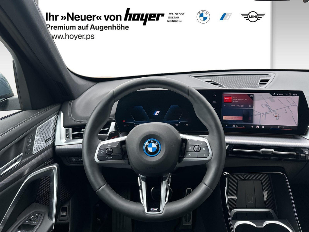 BMW iX1