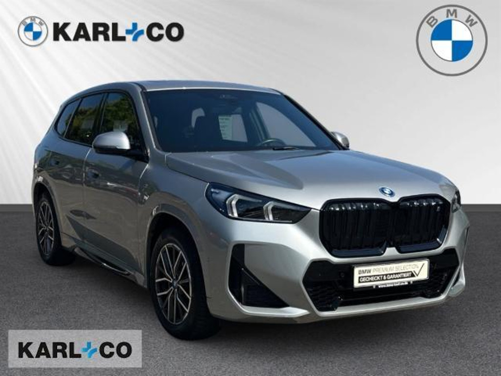 BMW iX1