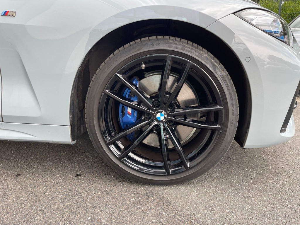 BMW M440