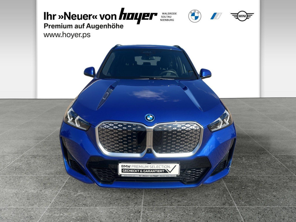 BMW iX1
