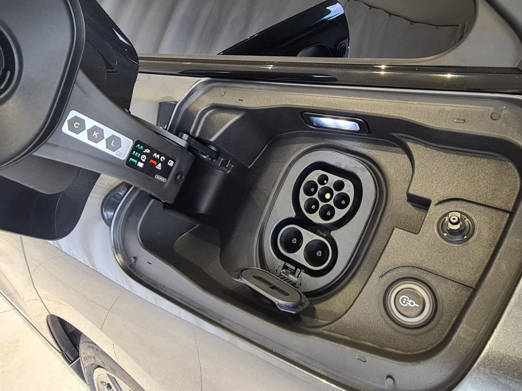 Audi S6 e-tron