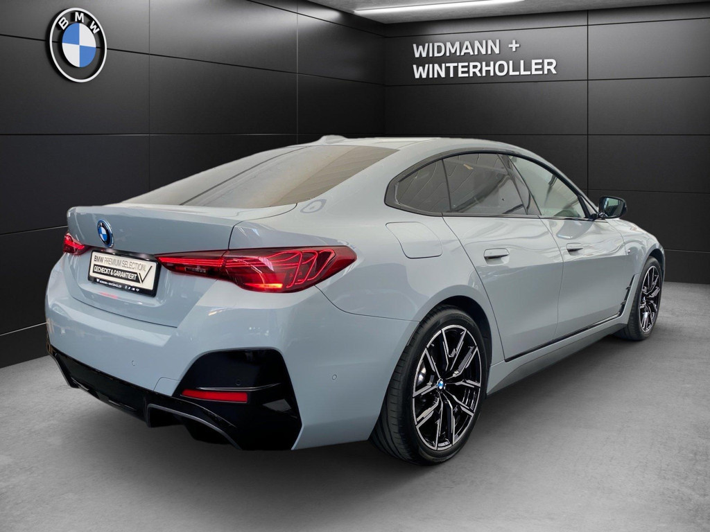 BMW i4