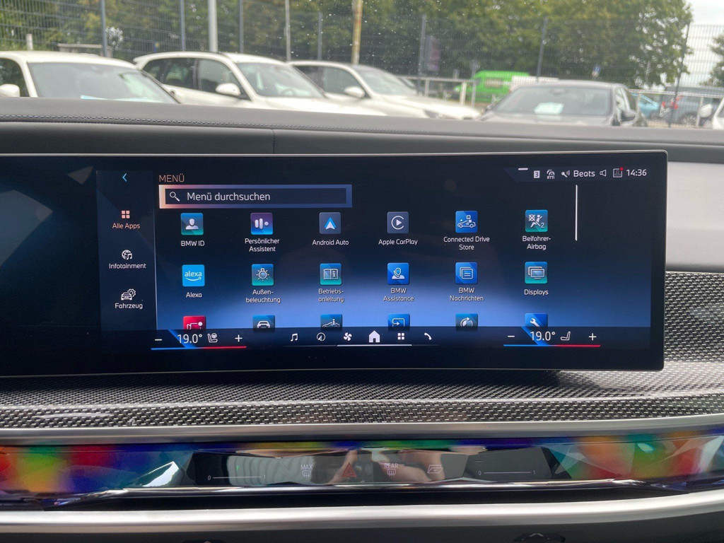 BMW i7