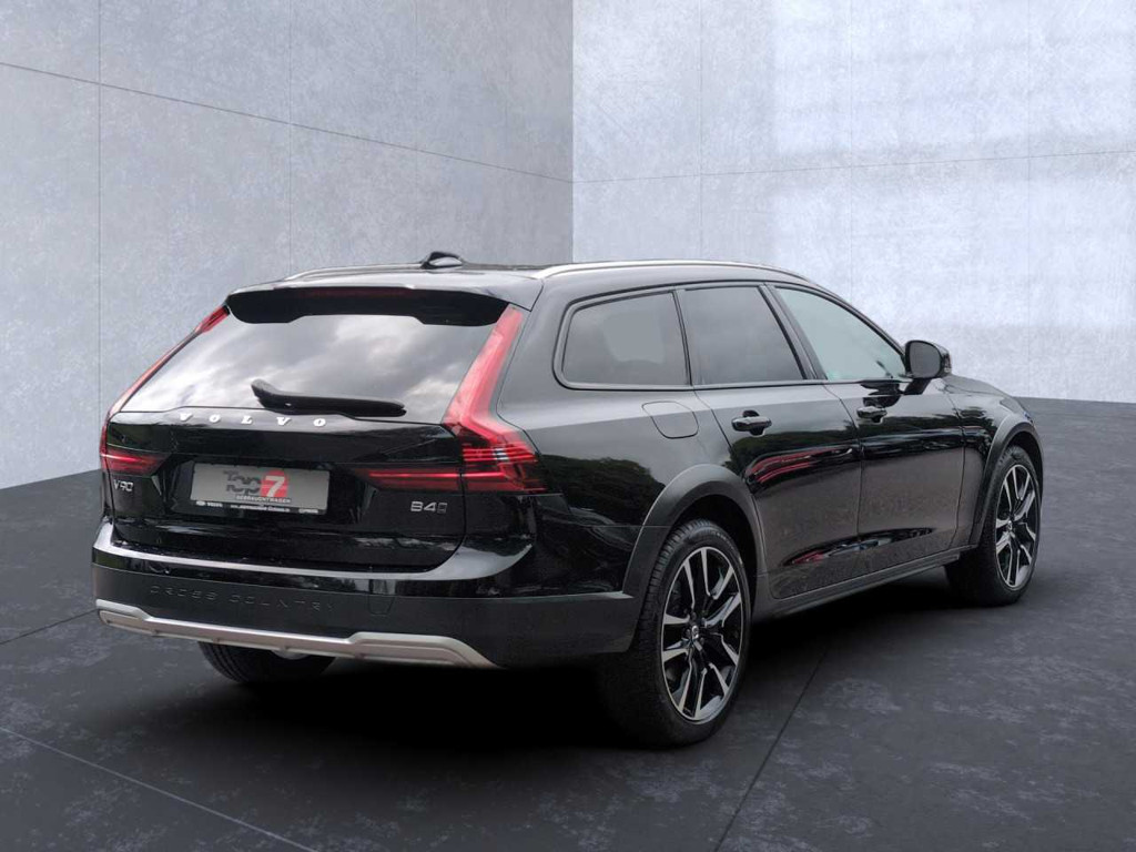 Volvo V90 Cross Country