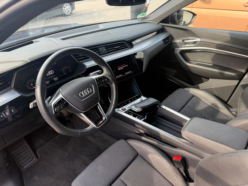 Audi e-tron