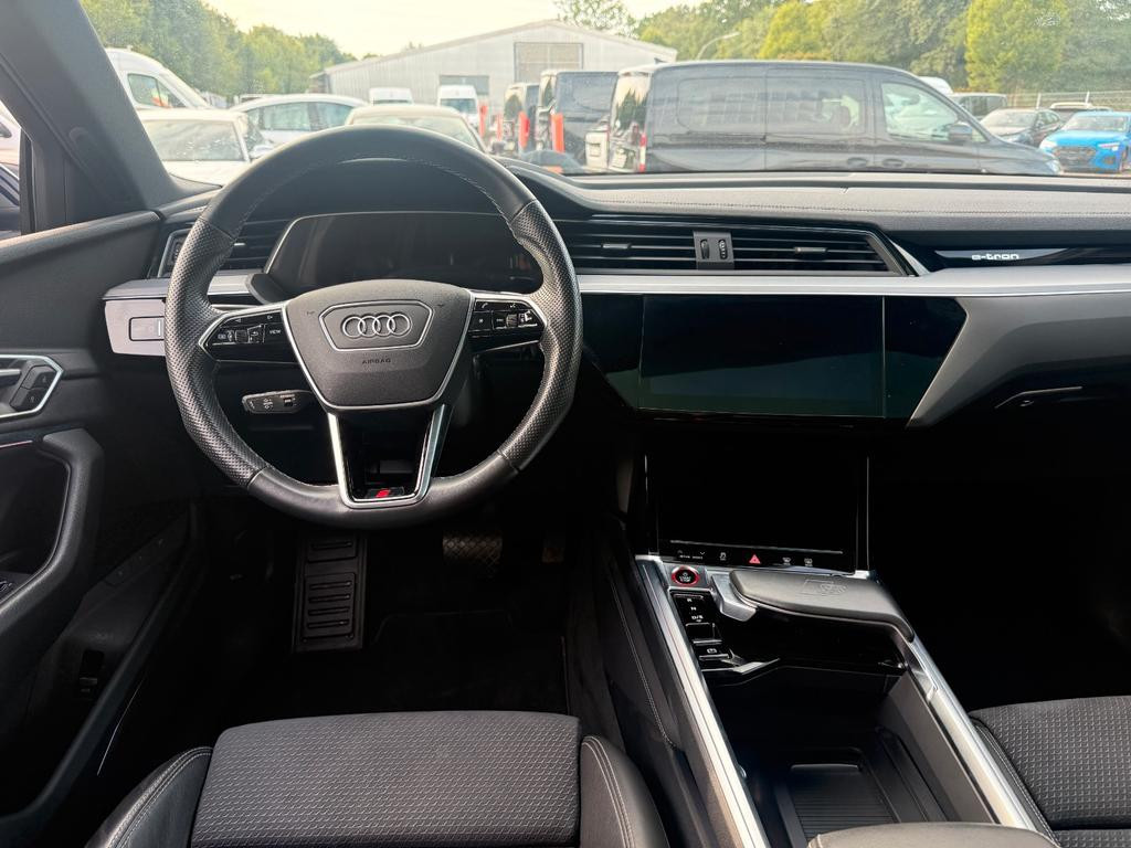 Audi e-tron