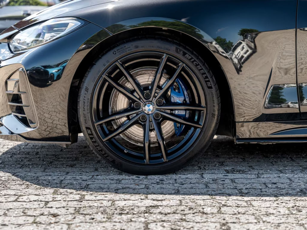 BMW M440