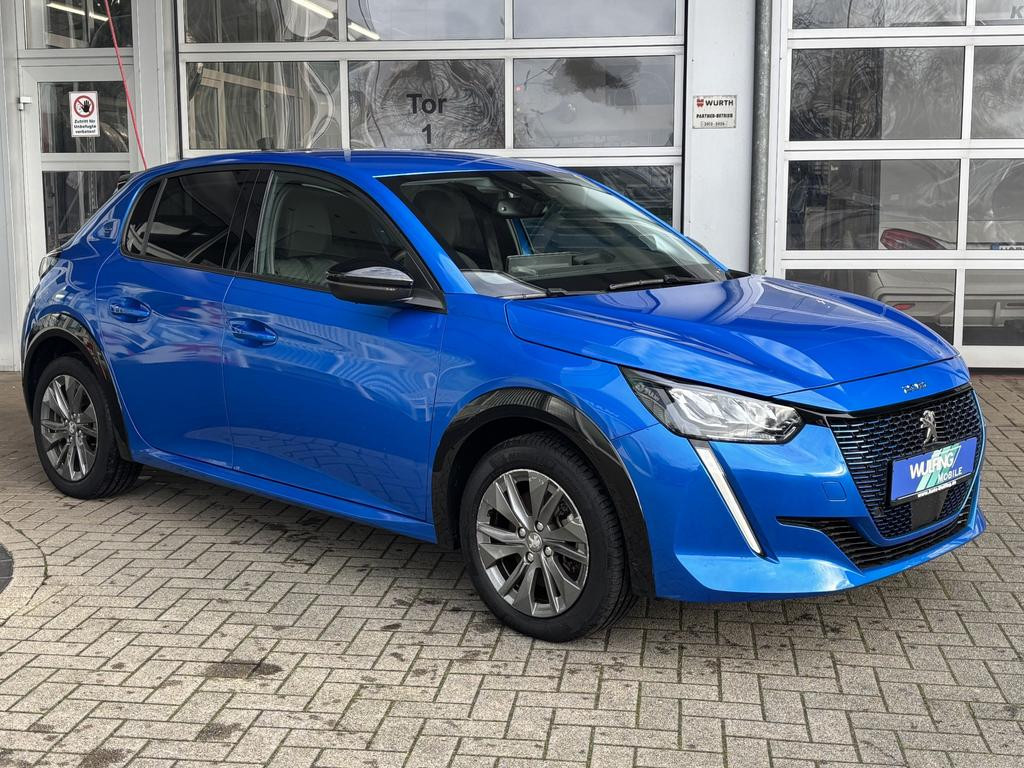 Peugeot e-208