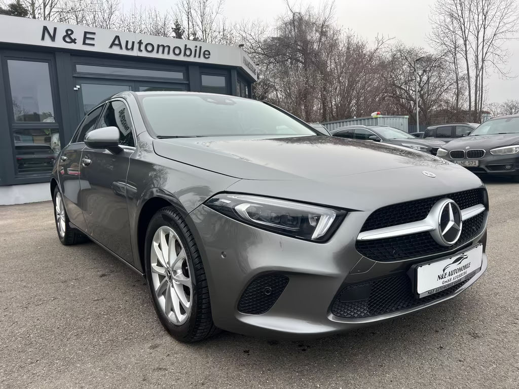 Mercedes-Benz A-Klasse A 200 A 200 d