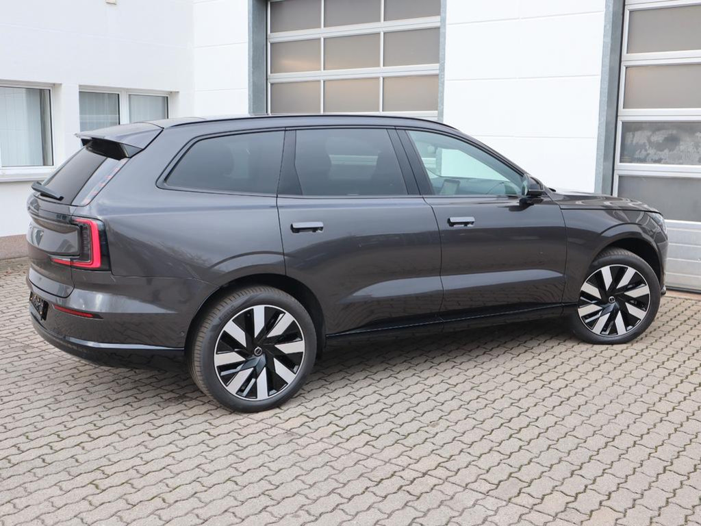 Volvo EX90